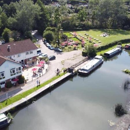 The Riverside Inn Saltford Eksteriør bilde