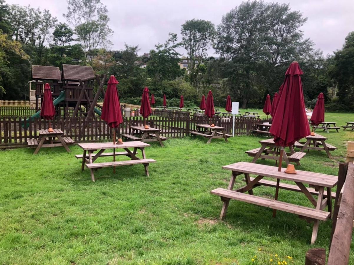 The Riverside Inn Saltford Eksteriør bilde