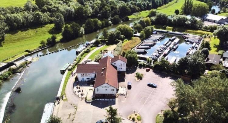 The Riverside Inn Saltford Eksteriør bilde